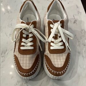 Universal Thread Tan and White Casual Sneakers